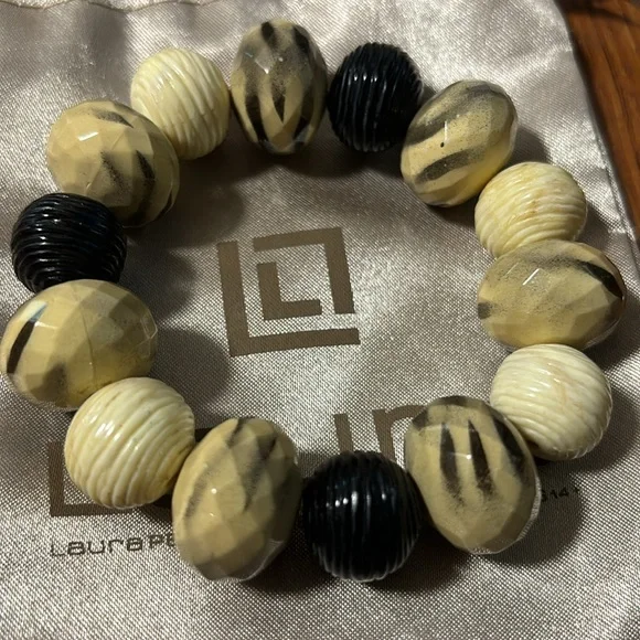 Bracelet - Picture 2 of 5